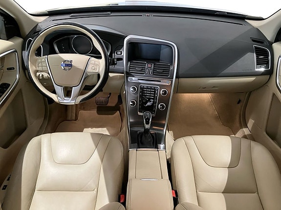 Volvo XC60 6 of 14