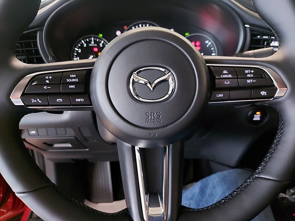Mazda CX-30 14 of 18