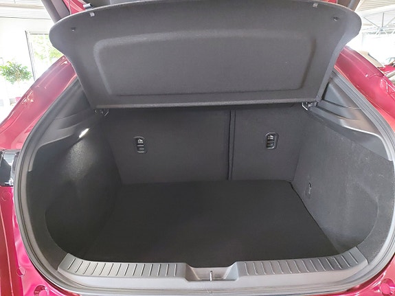 Mazda CX-30 7 of 18