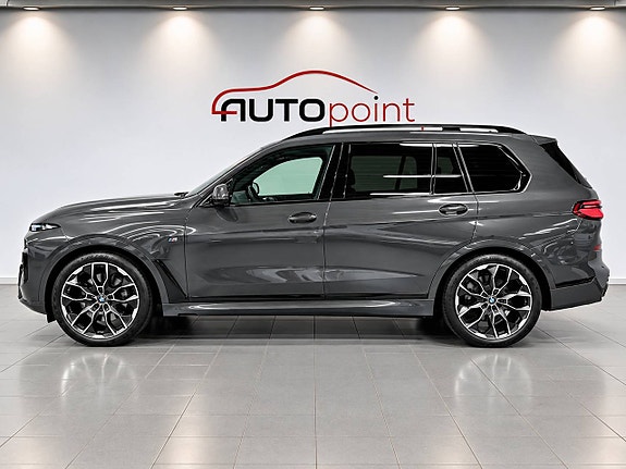 BMW X7 3 of 30