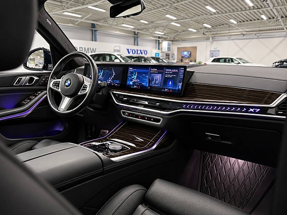 BMW X7 16 of 30