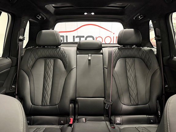 BMW X7 29 of 30