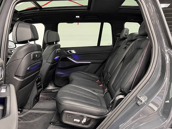 BMW X7 9 of 30