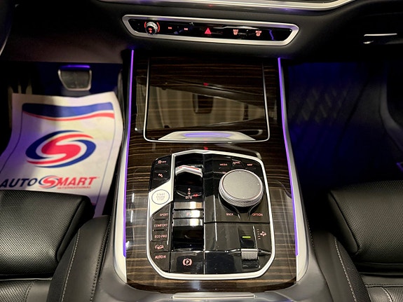 BMW X7 26 of 30
