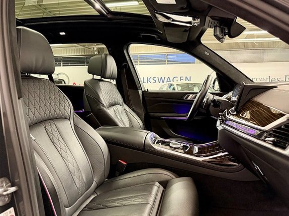 BMW X7 15 of 30