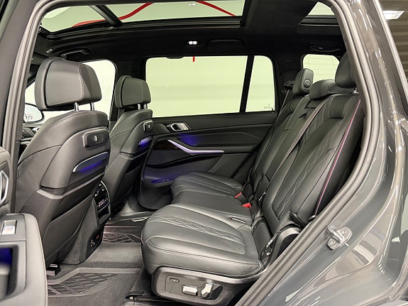 BMW X7 17 of 30