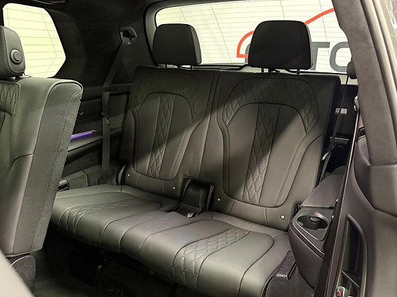 BMW X7 18 of 30