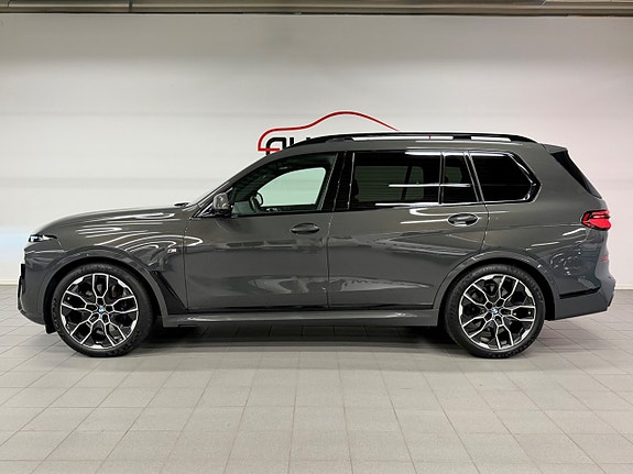 BMW X7 3 of 30