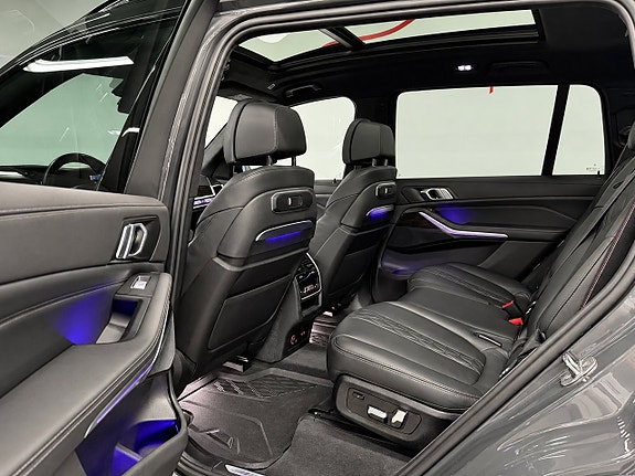 BMW X7 8 of 30