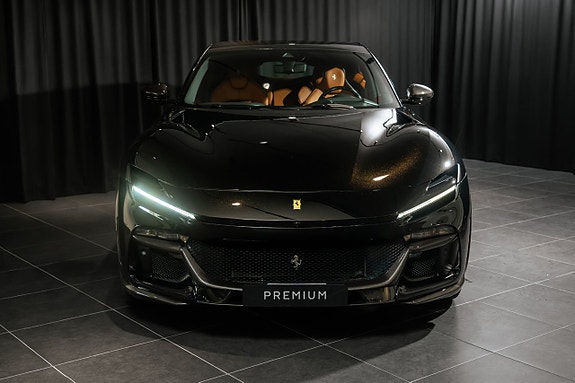 Ferrari Purosangue 9 of 30