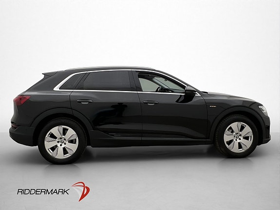 Audi e-tron 9 of 30