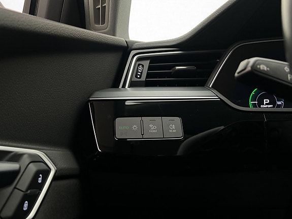 Audi e-tron 25 of 30