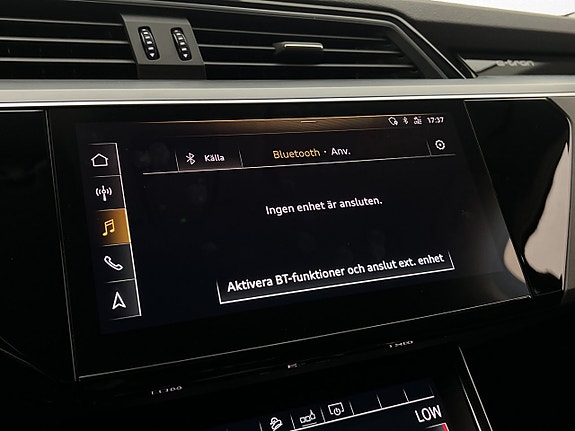 Audi e-tron 24 of 30