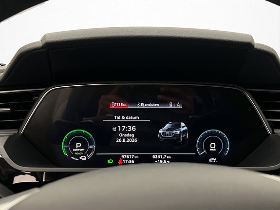 Audi e-tron 18 of 30