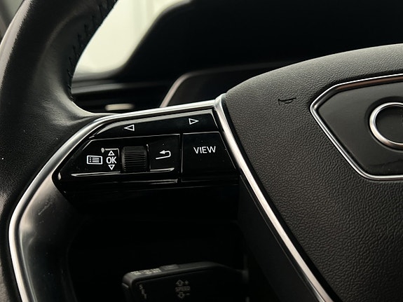 Audi e-tron 17 of 30
