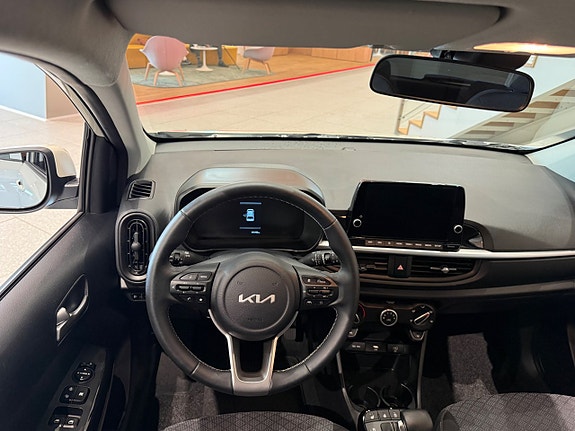 Kia Picanto 7 of 9