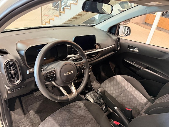 Kia Picanto 5 of 9