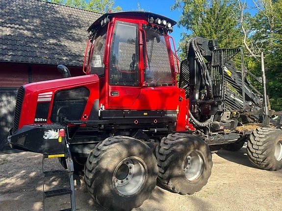 Komatsu 835 tx 5 of 11