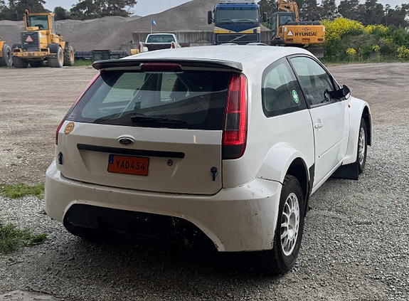 Ford Fiesta 2 of 13