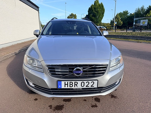 Volvo V70 8 of 28