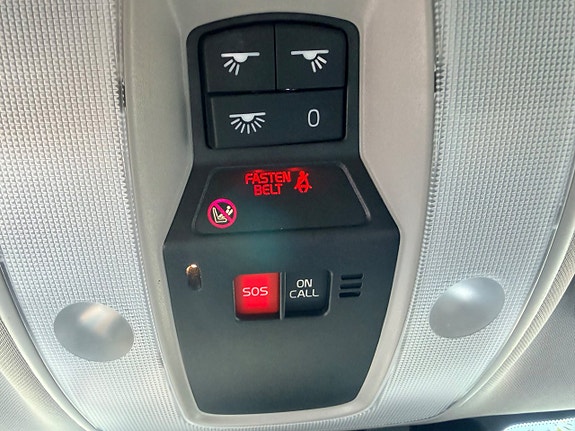 Volvo V70 22 of 28