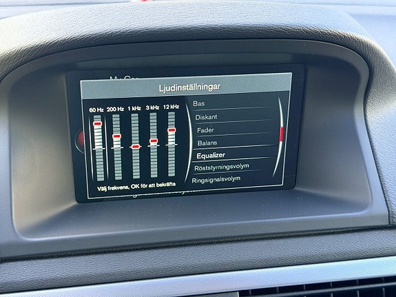 Volvo V70 21 of 28