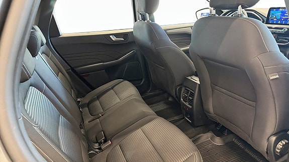 Ford Kuga 5 of 12