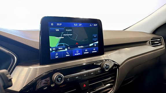 Ford Kuga 11 of 12