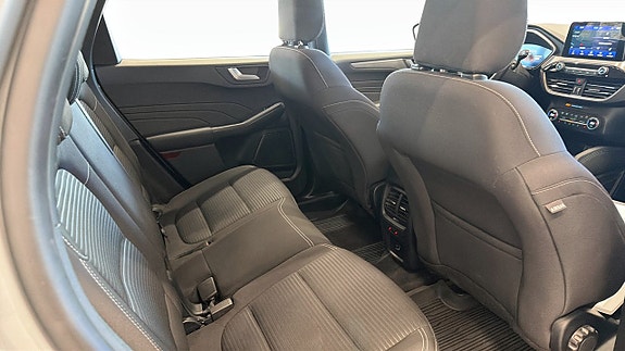 Ford Kuga 5 of 12