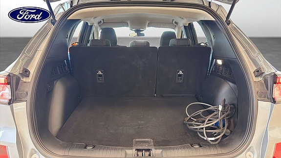 Ford Kuga 10 of 12
