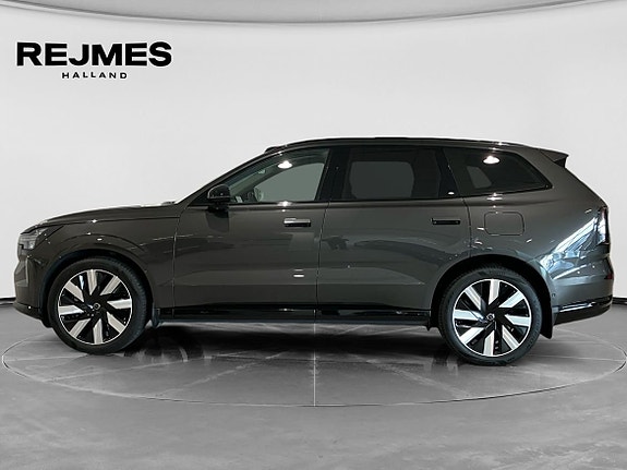 Volvo EX90 4 of 14