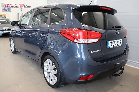 Kia Carens 3 of 23