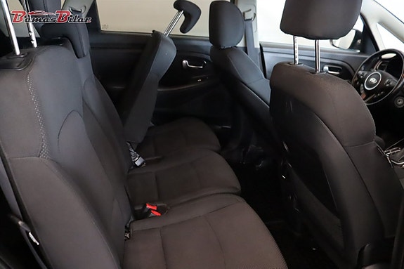 Kia Carens 17 of 23