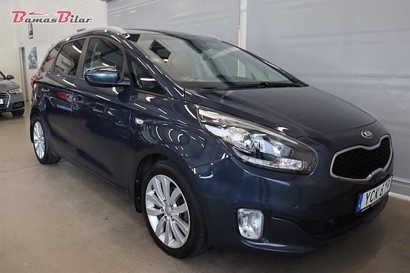 Kia Carens 7 of 23