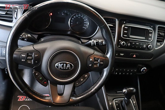 Kia Carens 10 of 23