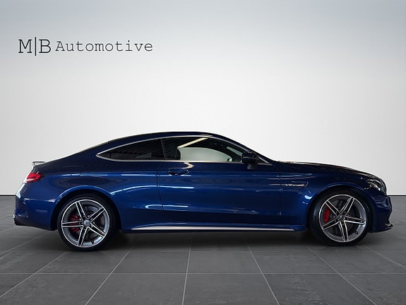 Mercedes-Benz C63 7 of 24