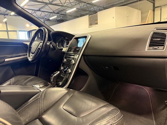 Volvo XC60 15 of 21