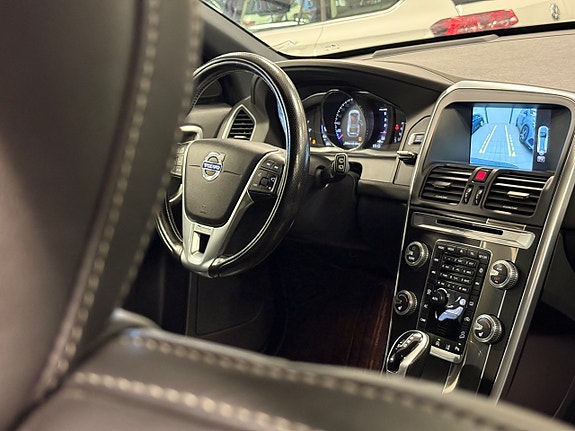 Volvo XC60 19 of 21