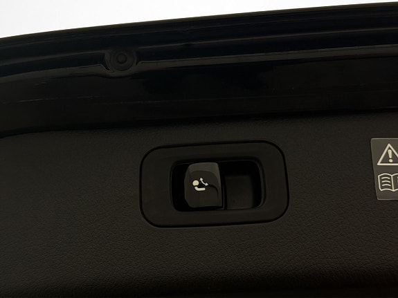 Mercedes-Benz C300 10 of 30