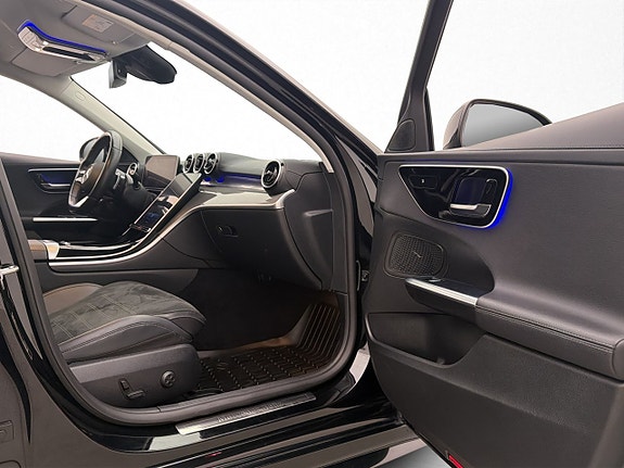 Mercedes-Benz C300 30 of 30