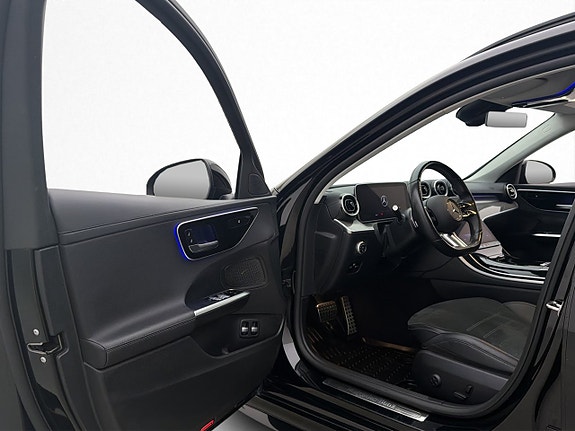 Mercedes-Benz C300 13 of 30