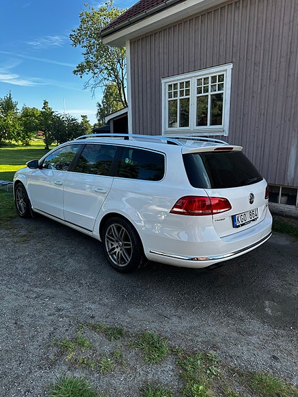 Volkswagen Passat 2 of 11