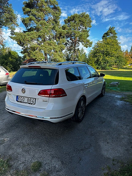 Volkswagen Passat 4 of 11