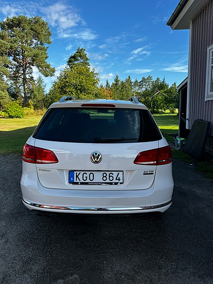 Volkswagen Passat 3 of 11