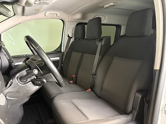 Peugeot Traveller 10 of 18