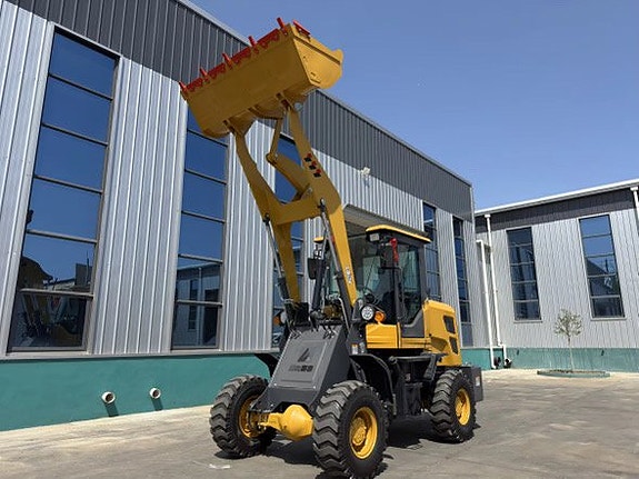 Hjullastare Car Easy 2500kg 4WD inkl snabbfäste för redskap 4 of 10