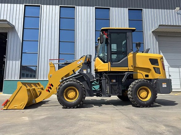 Hjullastare Car Easy 2500kg 4WD inkl snabbfäste för redskap