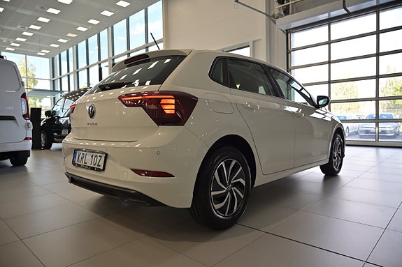 Volkswagen Polo 10 of 24