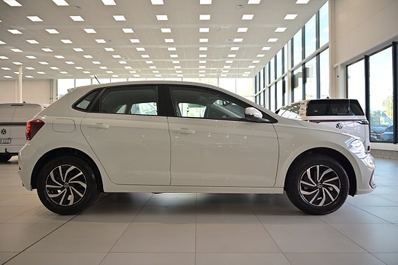 Volkswagen Polo 6 of 24