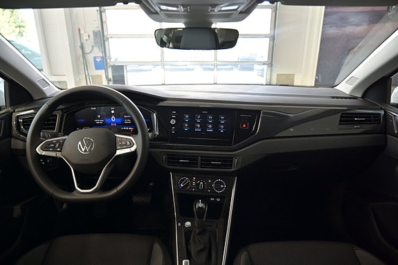 Volkswagen Polo 12 of 24